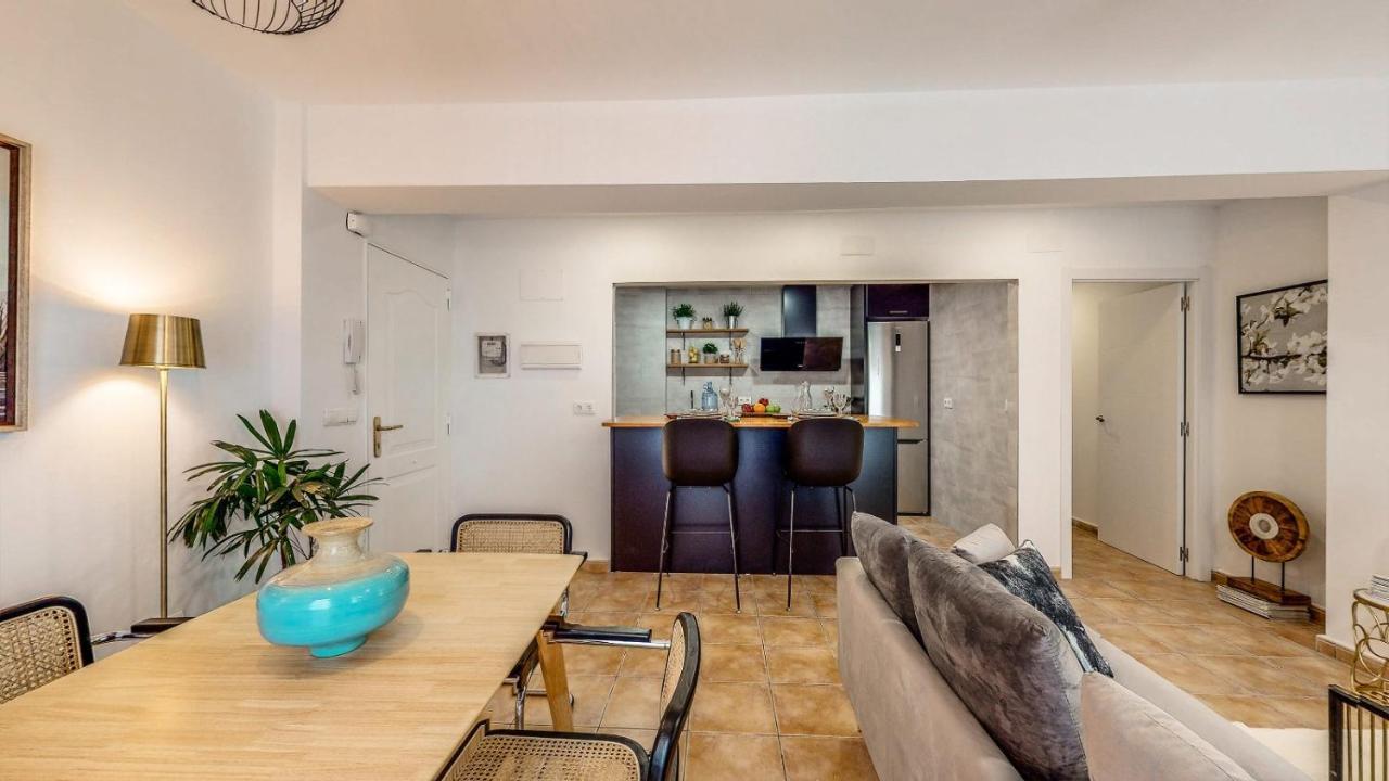 Holisplace- Lovely Apartment In Downtown Alicante Exterior photo