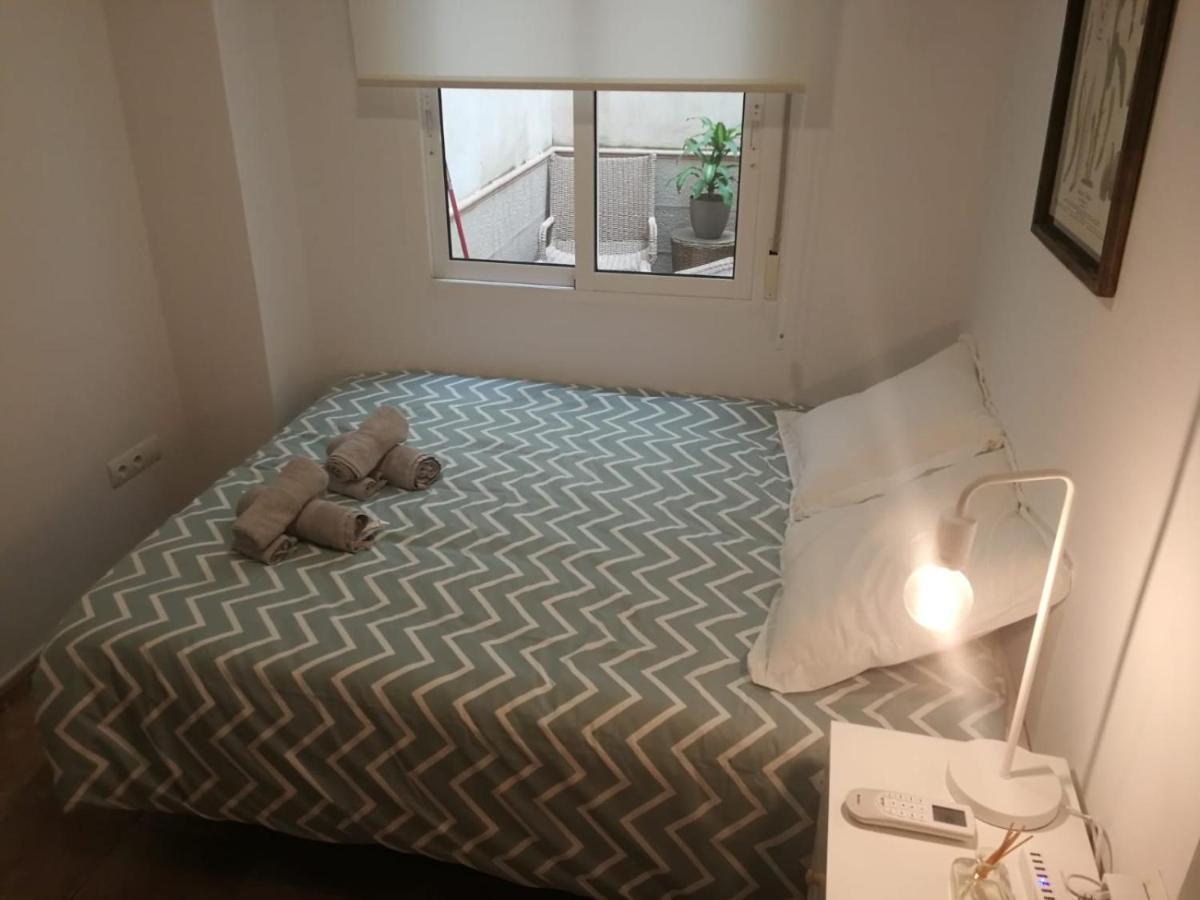 Holisplace- Lovely Apartment In Downtown Alicante Exterior photo